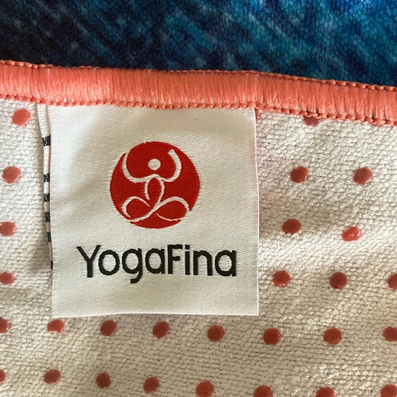 YOGAFINA Yoga Mat Towel - Picture 4 of 7